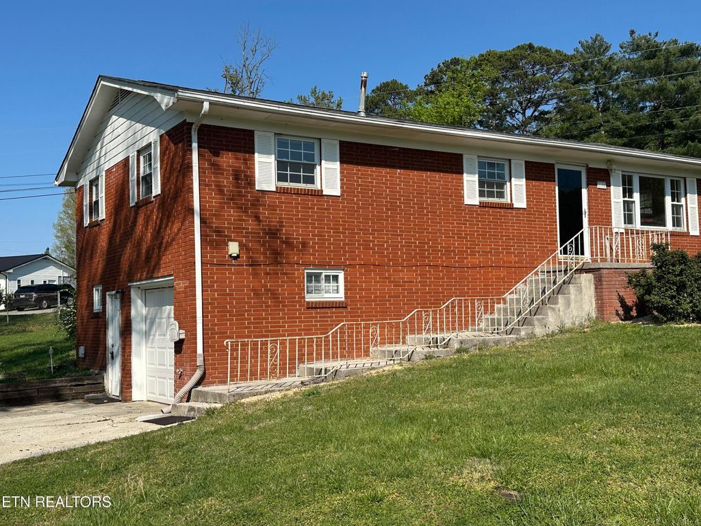 Photo of 1106 Lockhart Rd, Jefferson City, TN 37760 (MLS # 1335918)