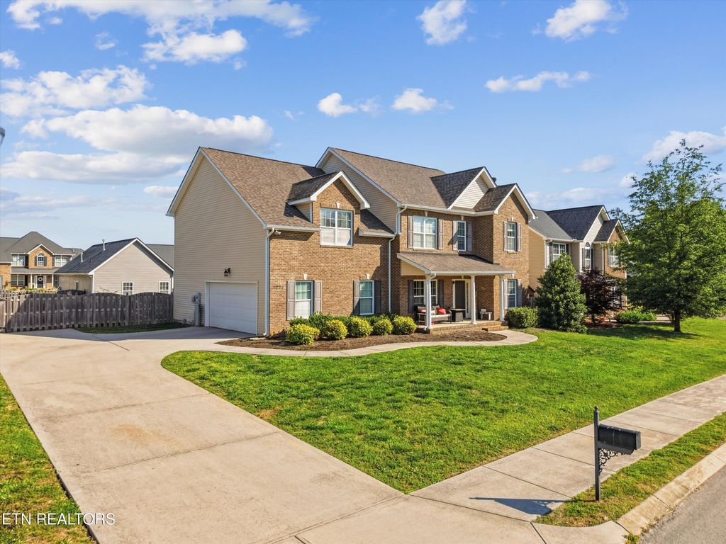 Photo of 1227 Meadowmist Lane, Maryville, TN 37804 (MLS # 1337942)