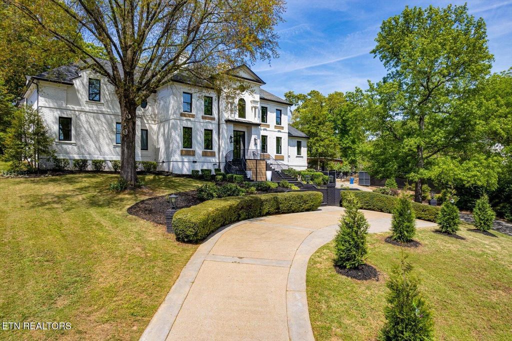 Photo of 1103 Centennial Drive, Chattanooga, TN 37405 (MLS # 1337631)