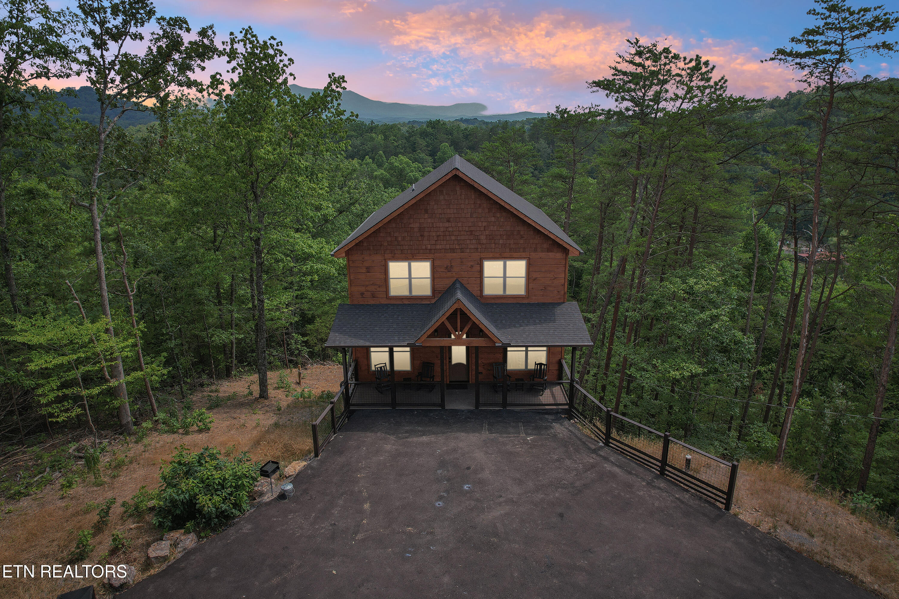 2616 Dogwood Loop Drive