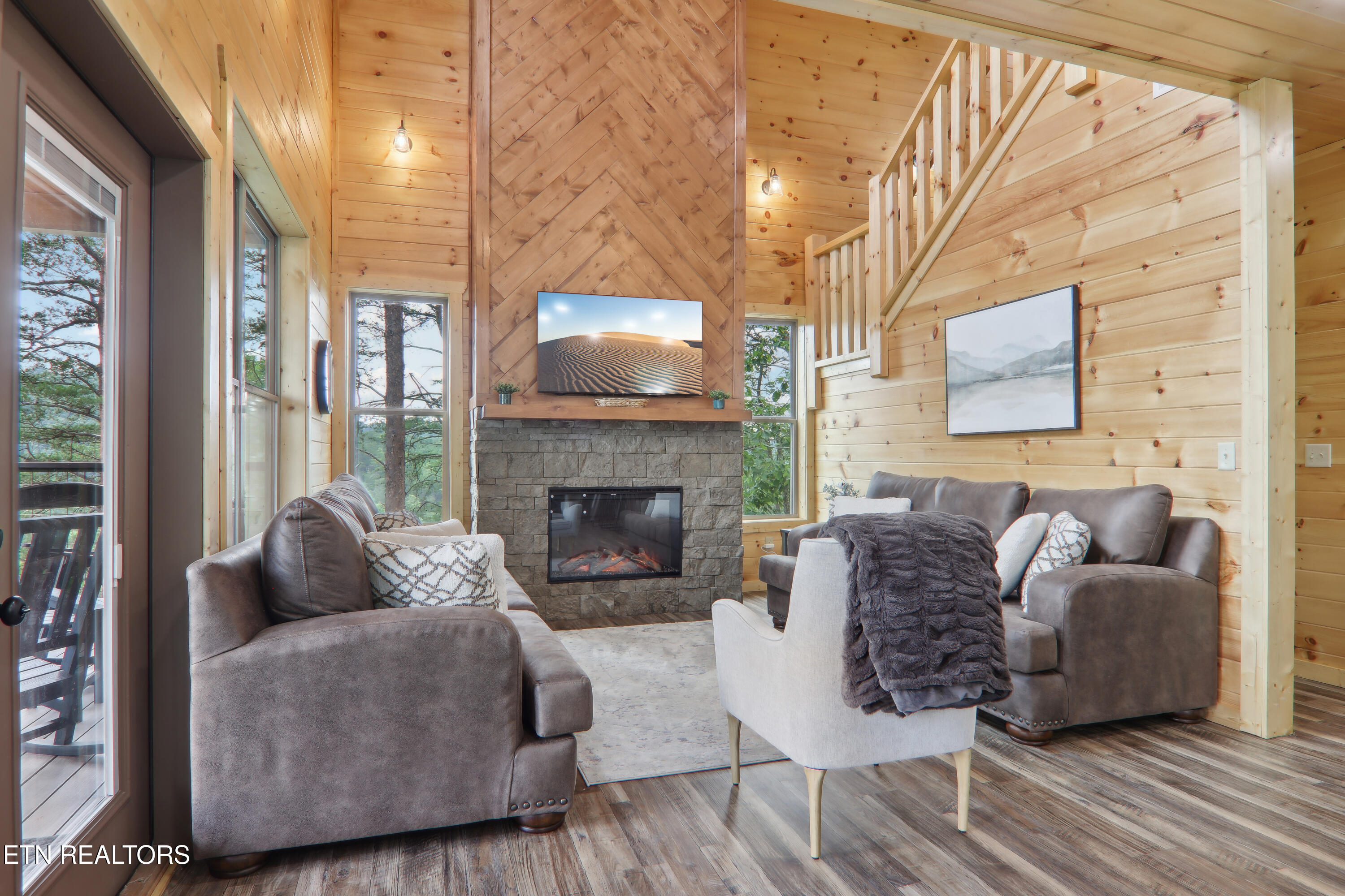 2616 Dogwood Loop Drive