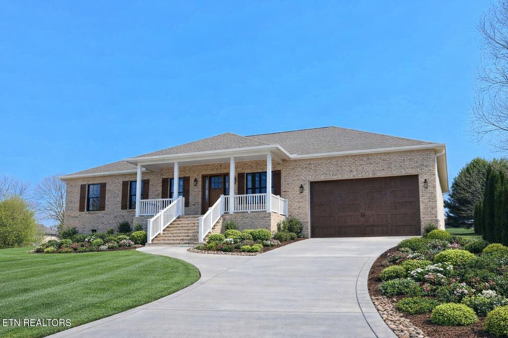 Photo of 2440 Whisper Creek Drive, Friendsville, TN 37737 (MLS # 1327597)