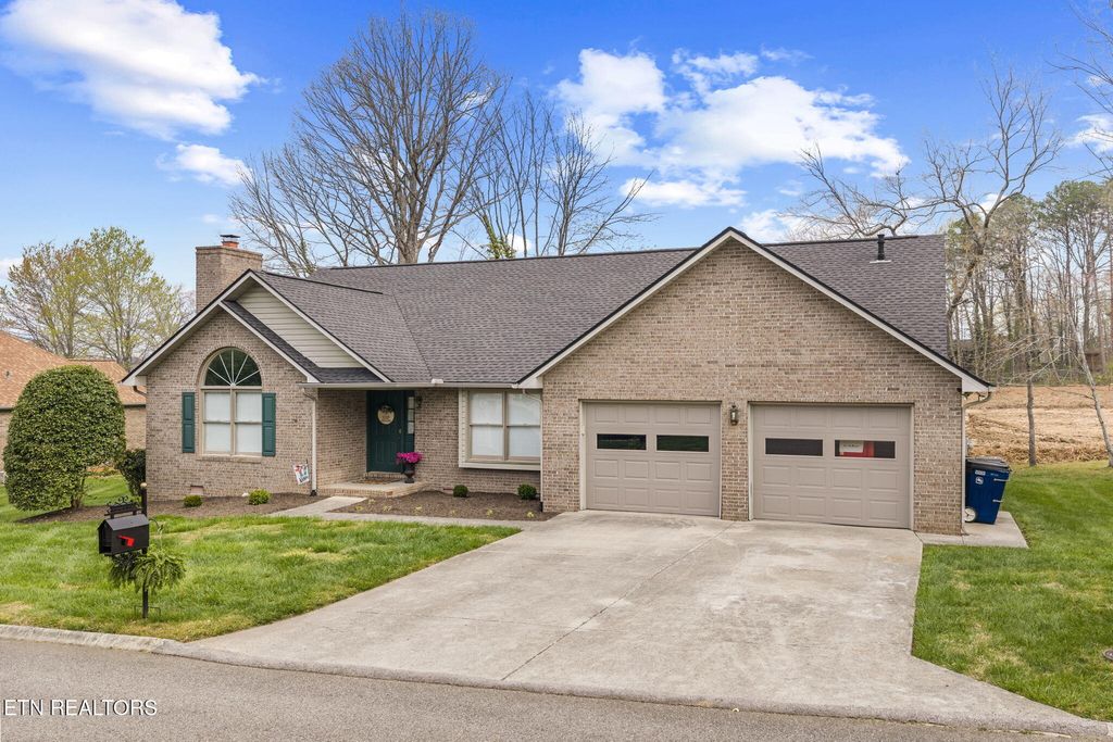 Photo of 3513 Greywolfe Drive, Knoxville, TN 37921 (MLS # 1334978)