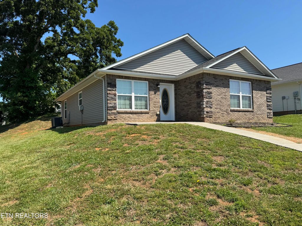 Photo of 1909 Heather Lea Drive, Sevierville, TN 37876 (MLS # 1341287)