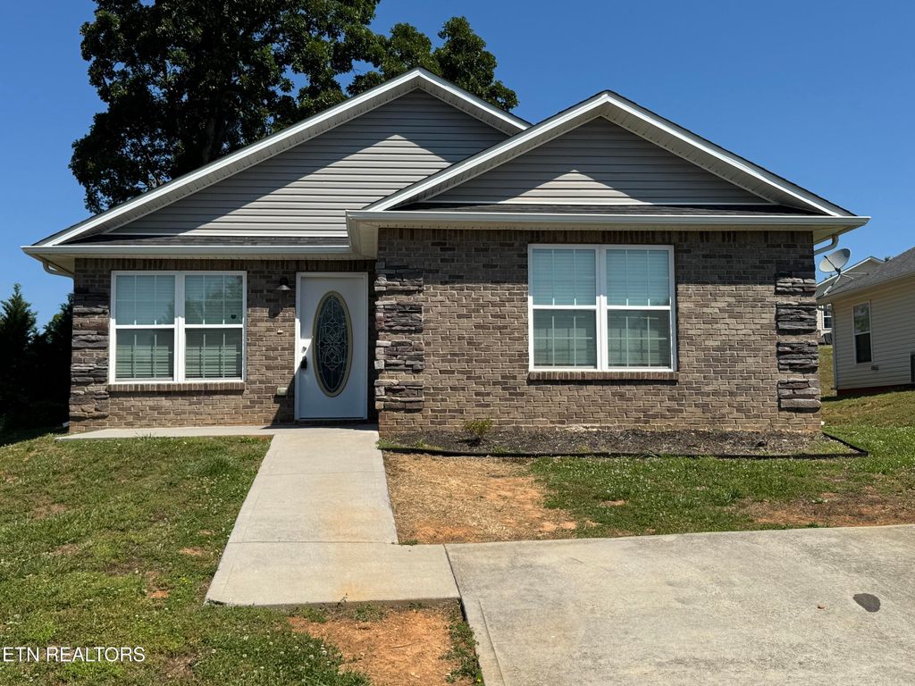Photo of 1909 Heather Lea Drive, Sevierville, TN 37876 (MLS # 1341287)