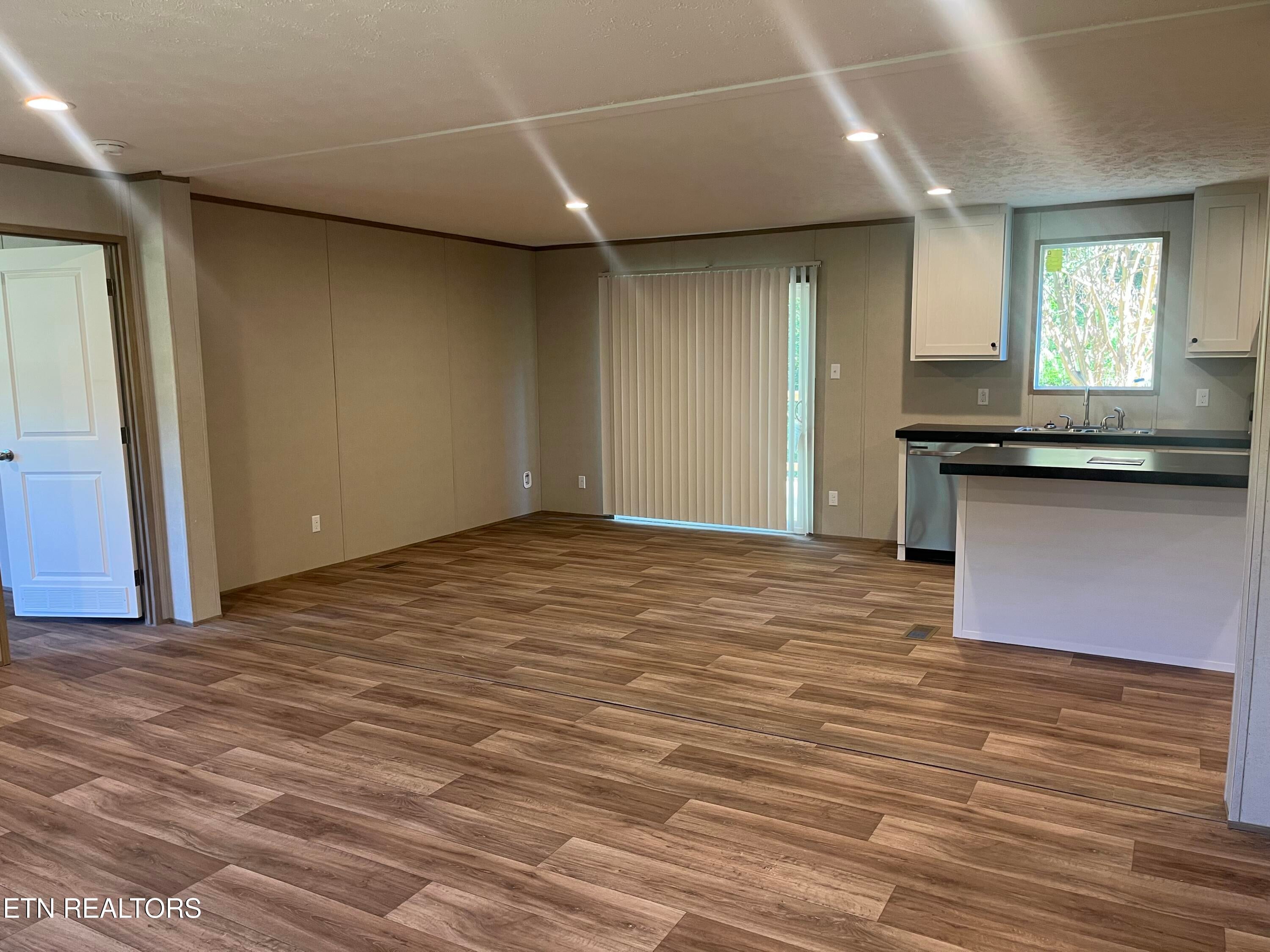295 Carroll Hollow Rd