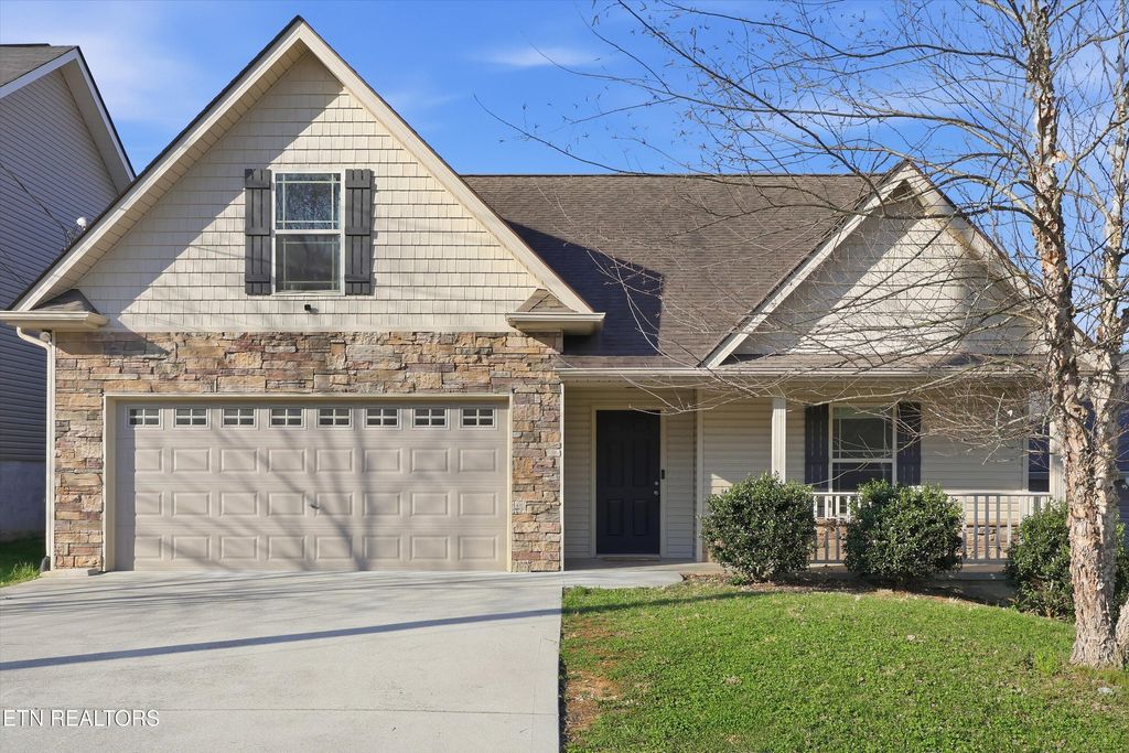 Photo of 1711 Cove Oak Lane, Knoxville, TN 37909 (MLS # 1333511)