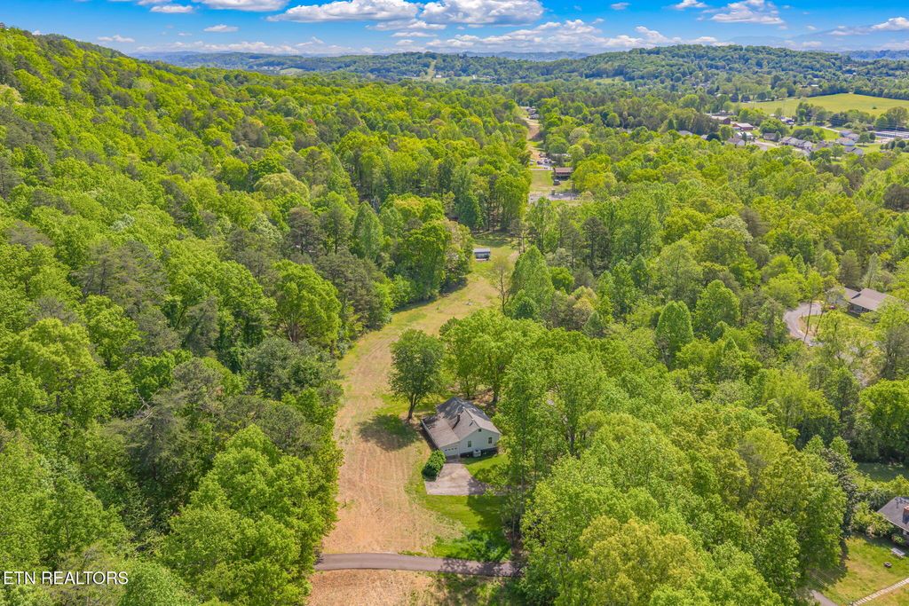 Photo of 216 Burnett Lane, Knoxville, TN 37920 (MLS # 1337402)