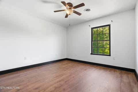 Tiny photo for 656 Oxford Rd, Jefferson City, TN 37760 (MLS # 1348175)