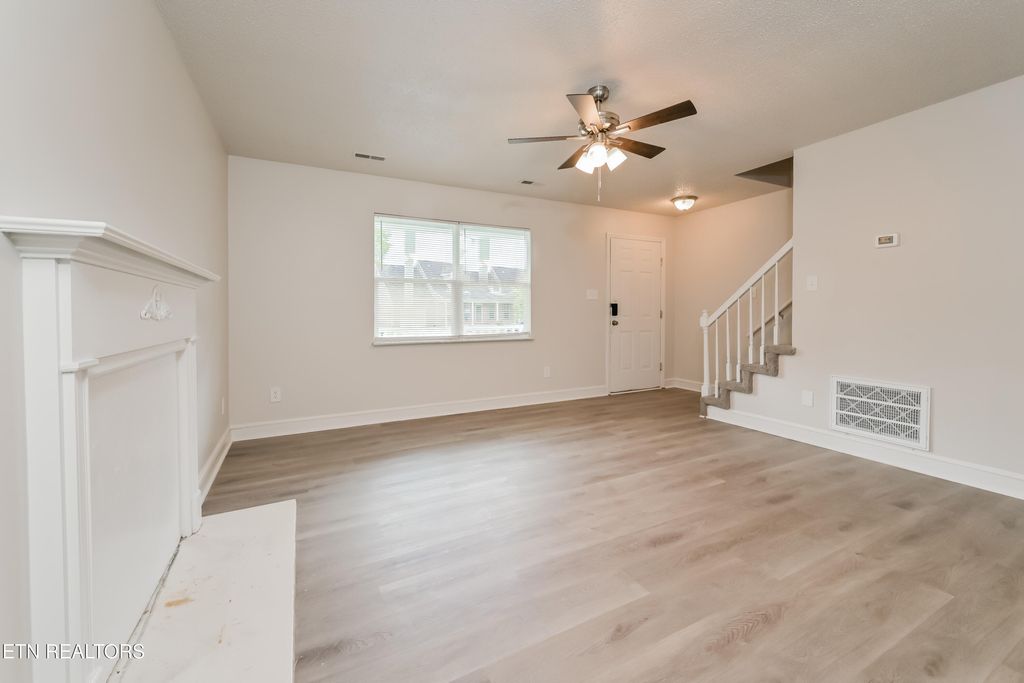 Photo of 7218 Ashford Glen Drive, Knoxville, TN 37918 (MLS # 1322957)