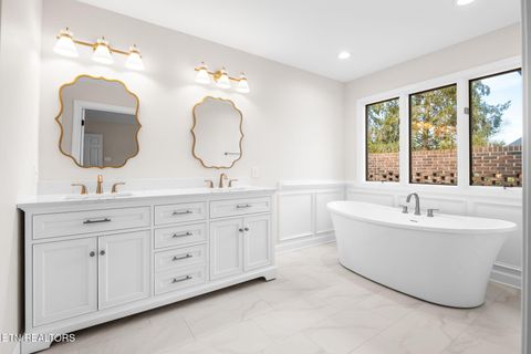 Tiny photo for 452 Mariner Point Drive, Clinton, TN 37716 (MLS # 1328687)