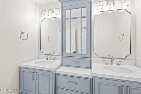 Tiny photo for 452 Mariner Point Drive, Clinton, TN 37716 (MLS # 1328687)