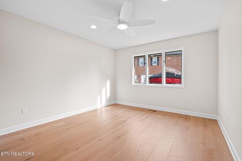 Tiny photo for 452 Mariner Point Drive, Clinton, TN 37716 (MLS # 1328687)