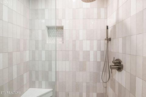 Tiny photo for 452 Mariner Point Drive, Clinton, TN 37716 (MLS # 1328687)