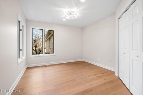 Tiny photo for 452 Mariner Point Drive, Clinton, TN 37716 (MLS # 1328687)