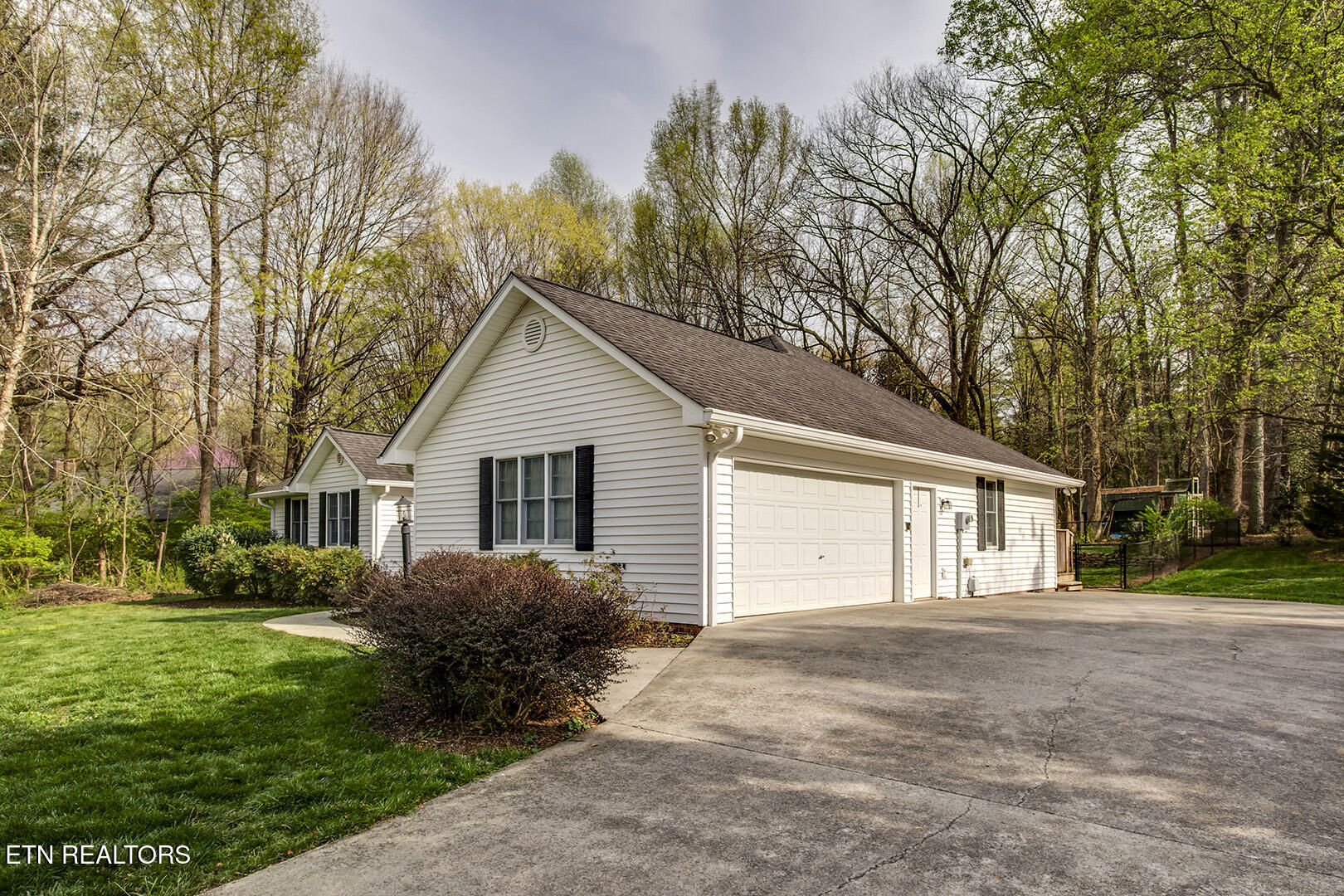 1009 Woodward Park