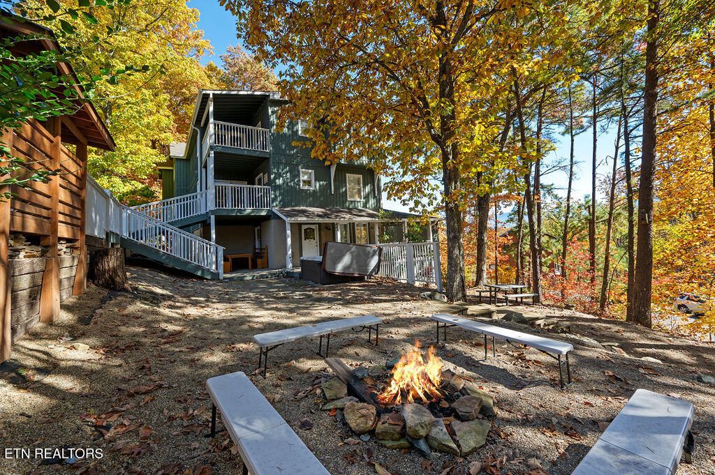 Photo of 1106 Tanrac Tr, Gatlinburg, TN 37738 (MLS # 1322084)