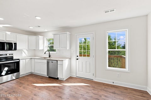 Tiny photo for 185 Brushy Valley Rd, Clinton, TN 37716 (MLS # 1355598)