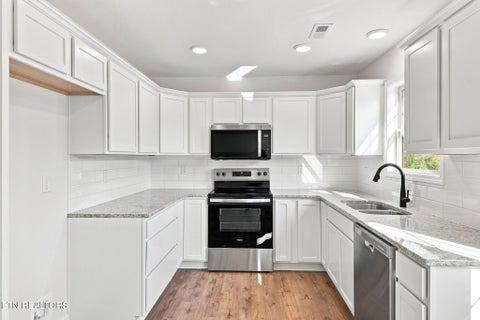 Tiny photo for 185 Brushy Valley Rd, Clinton, TN 37716 (MLS # 1355598)