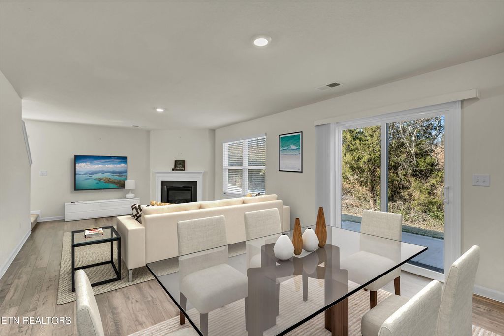 Photo of 305 Duseth Drive Drive, Sweetwater, TN 37874 (MLS # 1286859)