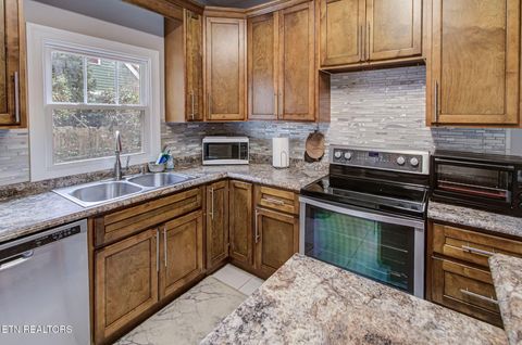 Tiny photo for 2502 Harvey St, Knoxville, TN 37917 (MLS # 1324332)