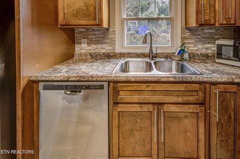 Tiny photo for 2502 Harvey St, Knoxville, TN 37917 (MLS # 1324332)