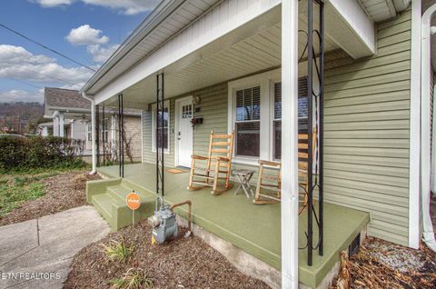 Tiny photo for 2502 Harvey St, Knoxville, TN 37917 (MLS # 1324332)