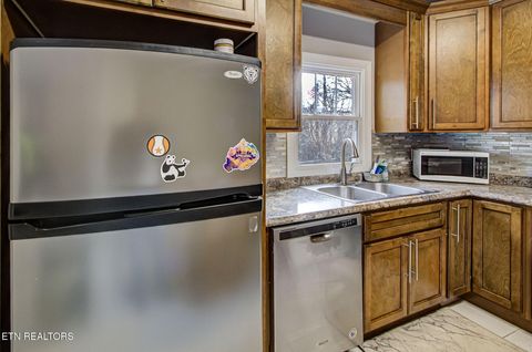 Tiny photo for 2502 Harvey St, Knoxville, TN 37917 (MLS # 1324332)