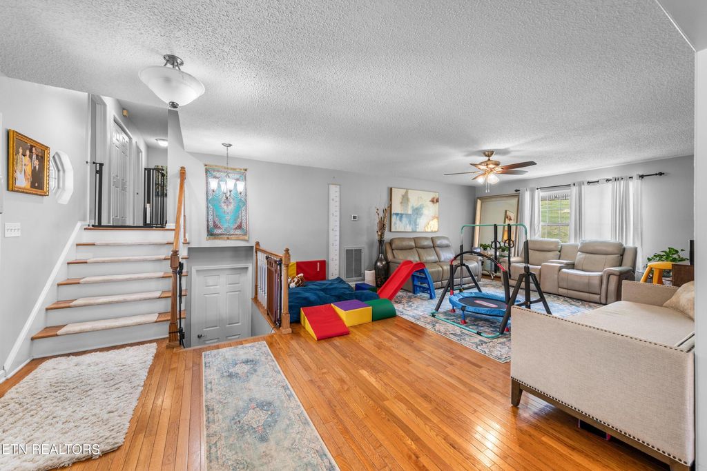 Photo of 206 Hickory Lane, Jacksboro, TN 37757 (MLS # 1339982)