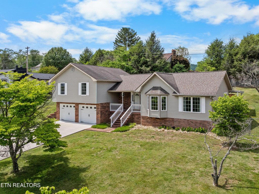 Photo of 206 Hickory Lane, Jacksboro, TN 37757 (MLS # 1339982)