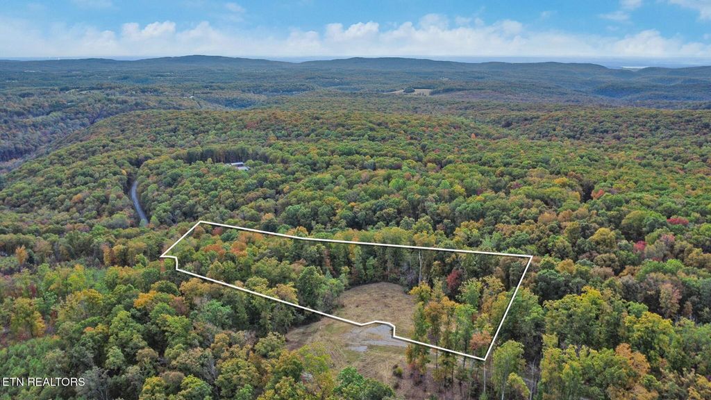 Photo of 320 Upper Eagles Nest Rd, Crab Orchard, TN 37723 (MLS # 1319895)