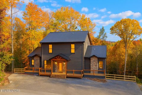 2749 Owls Cove Way Sevierville TN 37862