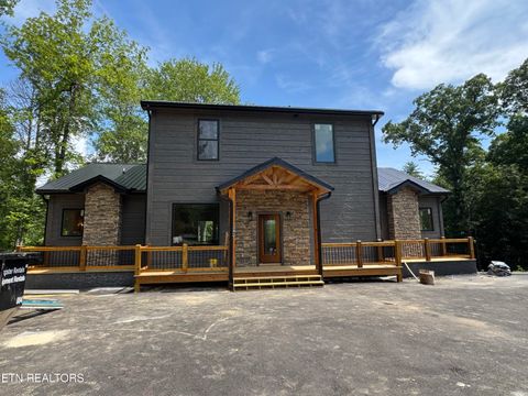 2749 Owls Cove Way Sevierville TN 37862