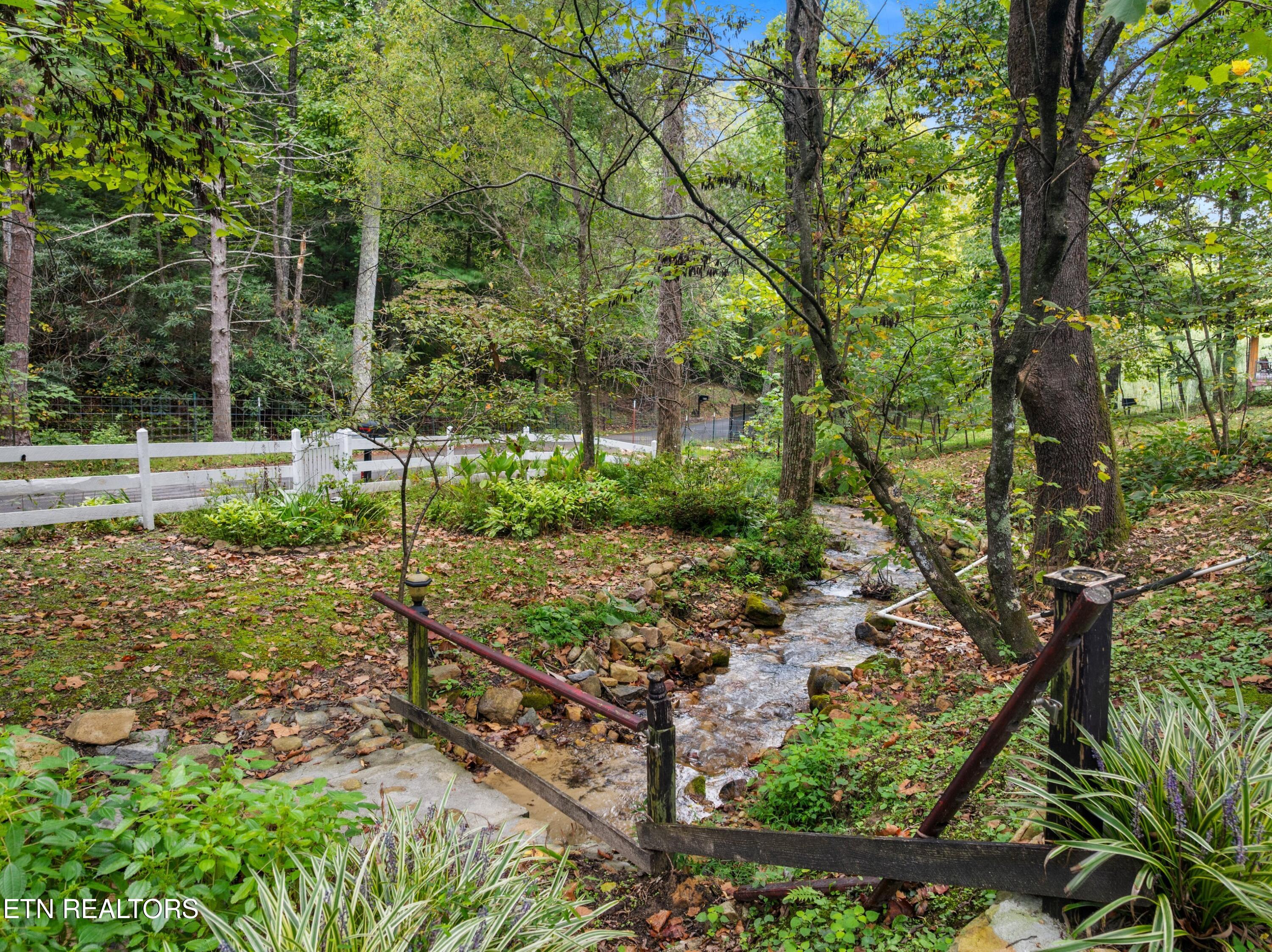 925 Tweed Springs Rd