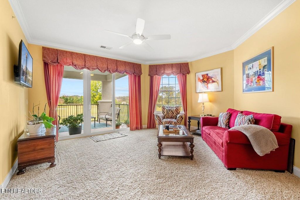 Photo of 545 Rarity Bay Pkwy #APT 206, Vonore, TN 37885 (MLS # 1335162)