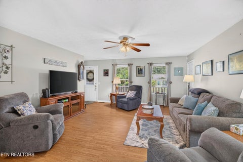 Tiny photo for 664 Keene Circle, Dandridge, TN 37725 (MLS # 1357356)