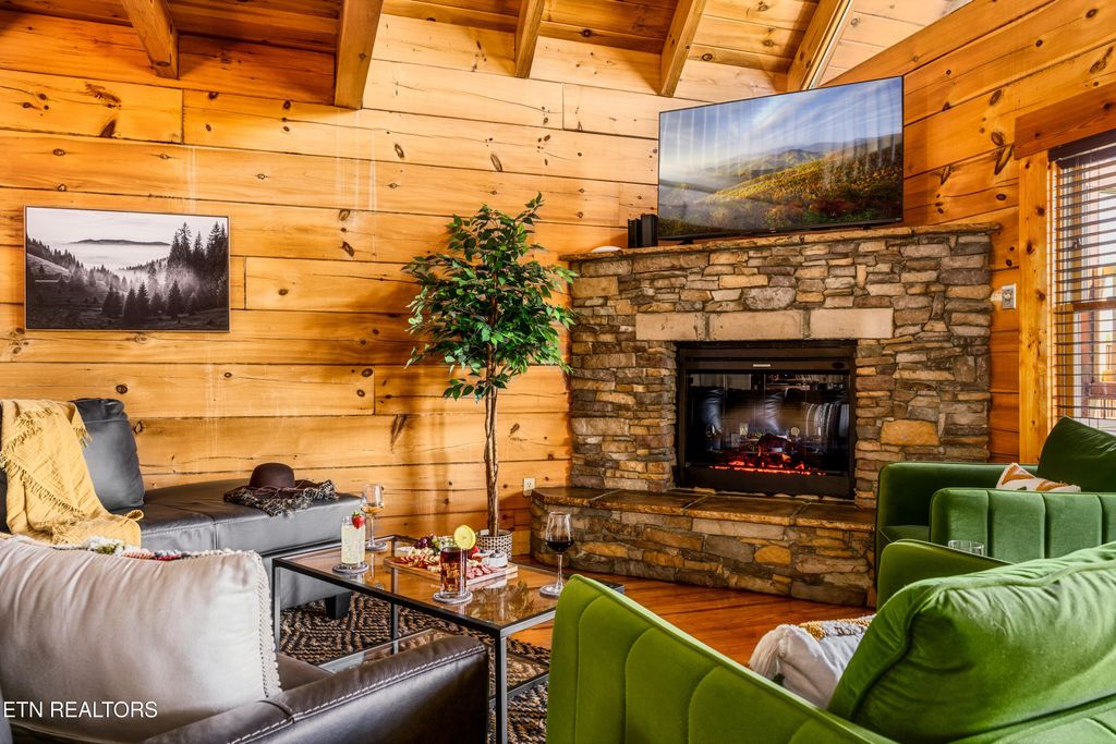 Photo of 1256 Bear Cub Way, Gatlinburg, TN 37738 (MLS # 1337739)