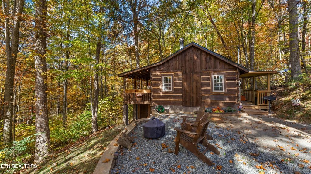 Photo of 1131 Old Cartertown Rd, Gatlinburg, TN 37738 (MLS # 1323314)