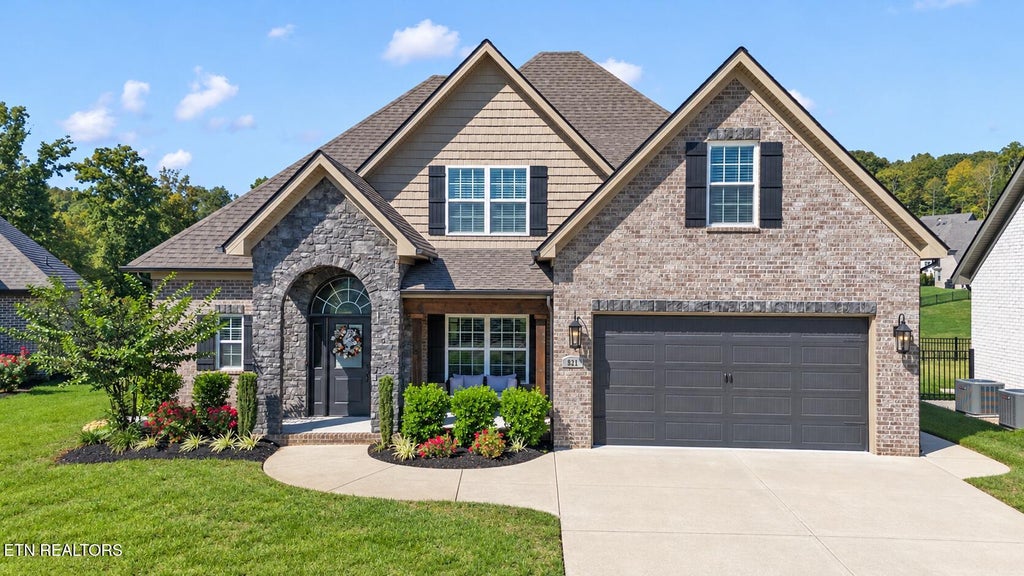 Photo of 921 Valley Glen Blvd, Knoxville, TN 37922 (MLS # 1358998)