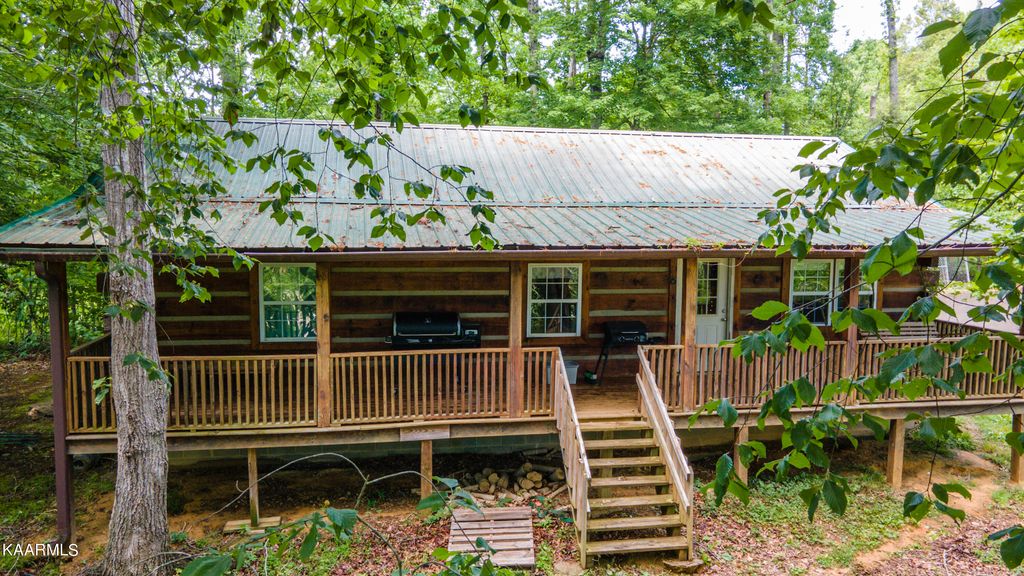Photo of 256 Lee Rd, Tellico Plains, TN 37385 (MLS # 1226578)