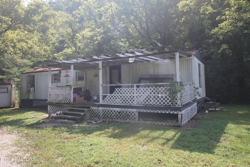 Photo of 564 Keylon Drive, Harriman, TN 37748 (MLS # 1312235)