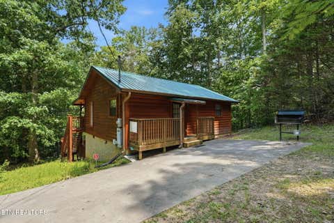 Photo of 2230 Cove Creek Drive, Sevierville, TN 37862 (MLS # 1348095)