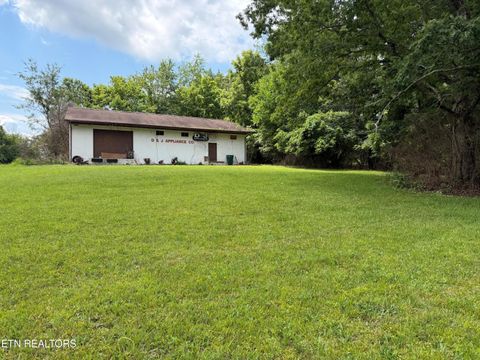 Photo of 424 Cook Rd, Crossville, TN 38555 (MLS # 1346254)