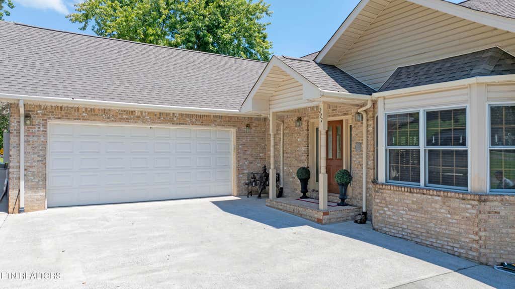 Photo of 227 Phillips Drive, Rockwood, TN 37854 (MLS # 1351141)