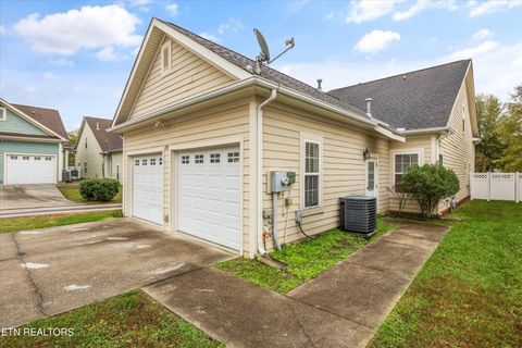Tiny photo for 100 Forestberry St, Oak Ridge, TN 37830 (MLS # 1321039)