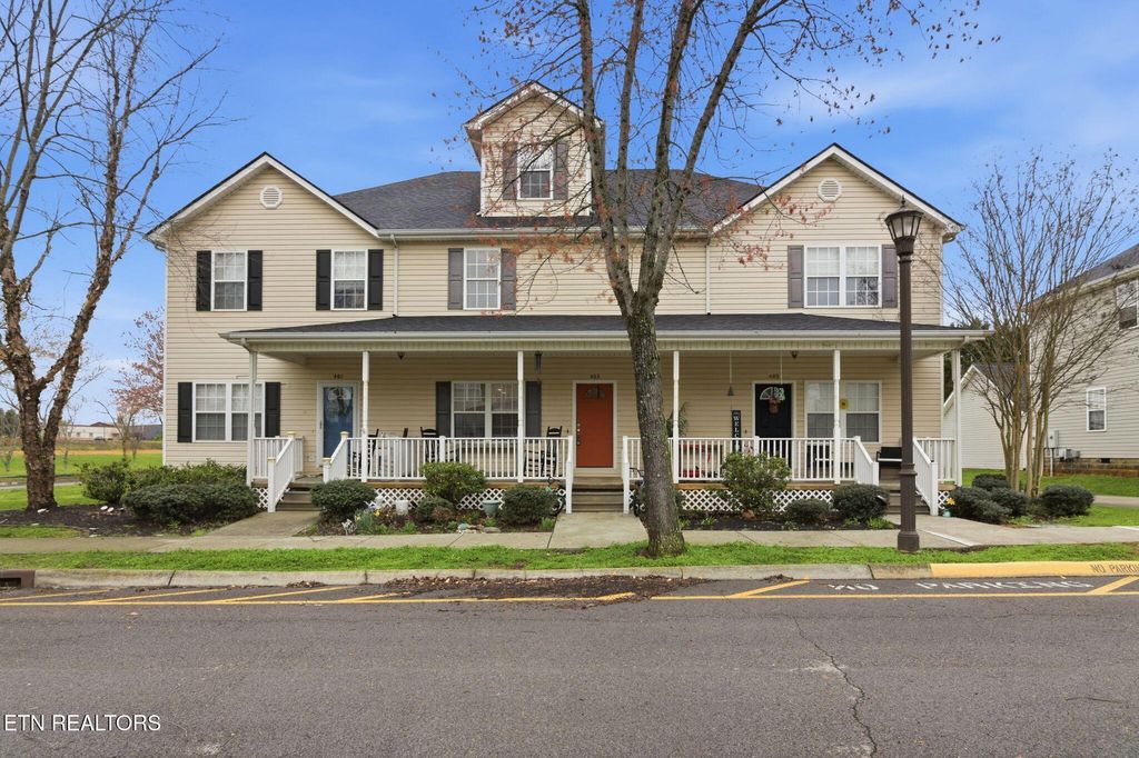 Photo of 403 Ashbury Circle, Sweetwater, TN 37874 (MLS # 1332089)