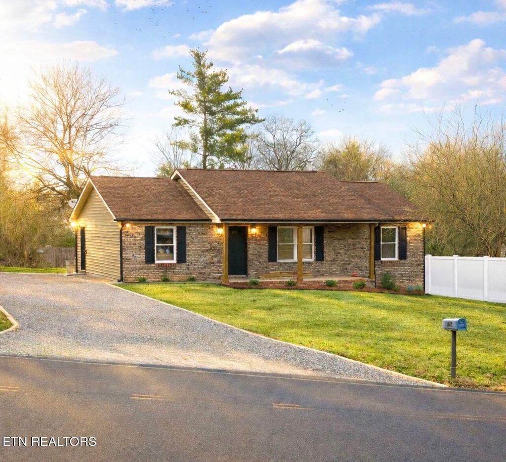 Photo of 7810 Brickyard Rd, Powell, TN 37849 (MLS # 1330326)