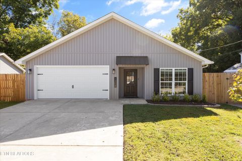 Photo of 1304 Jefferson Ave, Maryville, TN 37804 (MLS # 1318782)