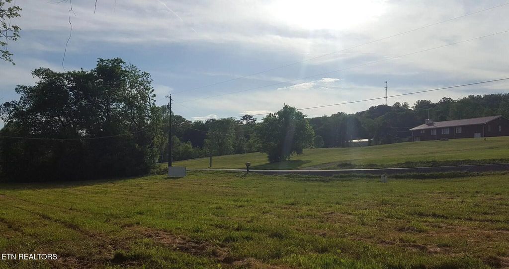 Photo of 3315 W Wolf Valley Rd, Clinton, TN 37716 (MLS # 1310264)