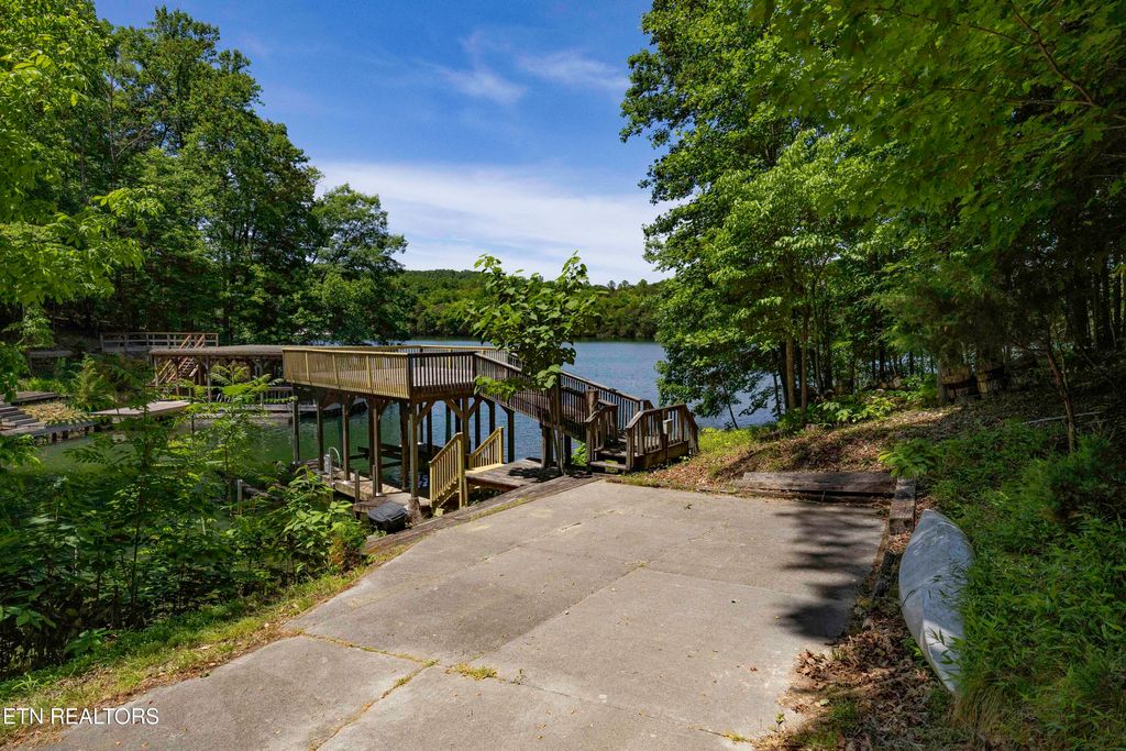 Photo of 2611 Shore Line Rd, Knoxville, TN 37932 (MLS # 1339261)
